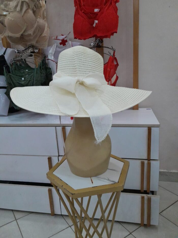 Elegant Wide Brim Beach Sun Hat – Foldable UV Protection Summer Hat for Women