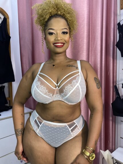 Zawadi Push-Up Bra Set for women in Nairobi Kenya featuring a romantic bridal lingerie design with a supportive push-up bra and matching pantie, perfect for weddings, honeymoon, date nights, birthdays, and special occasions.